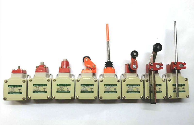 LXP1(3SE3)-100系列行程開關(guān)LXP1-303、404系列